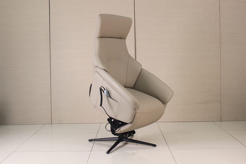 Lift Chairs vs. Recliners:Vital Facts You Need to Know